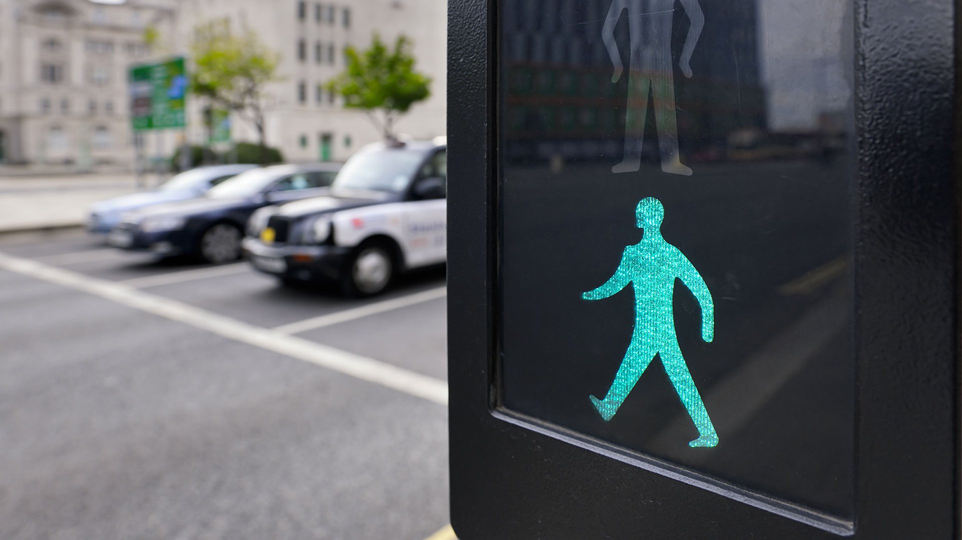 Safe, cross the street, and pedestrian crossing