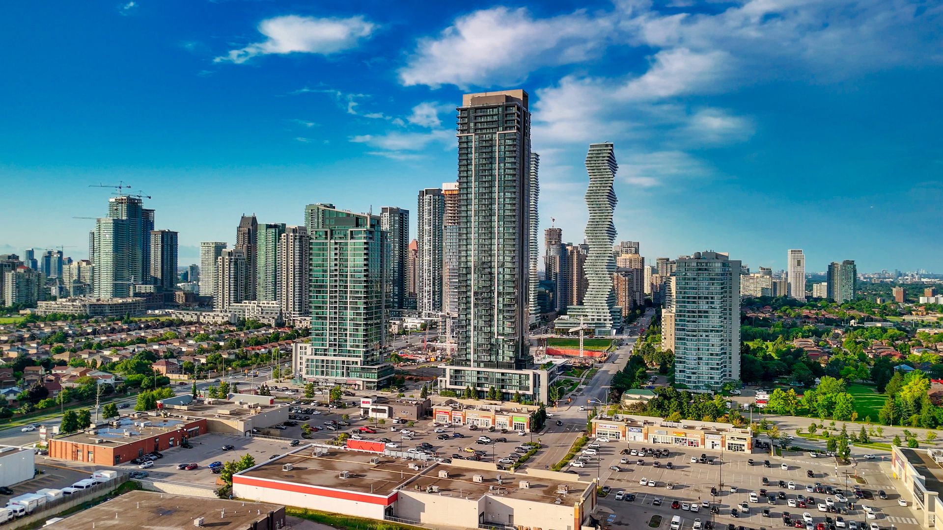 © Paola Giannoni / Getty Images (Image ID: 2166761422) Skyline Mississauga, Canada