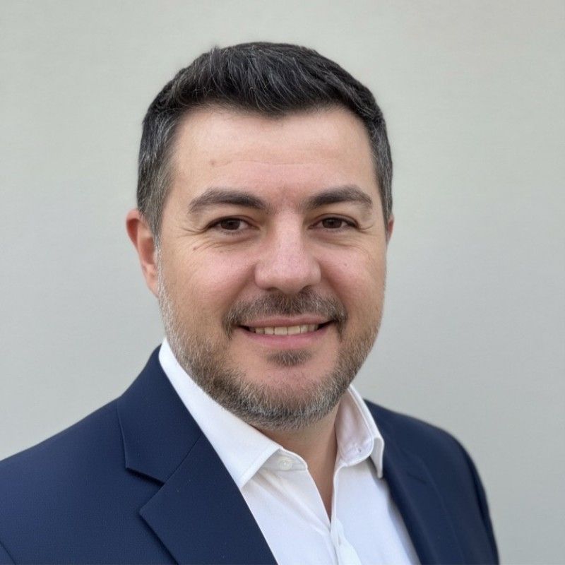Picuture of Sales person: Henrique Monteiro, 